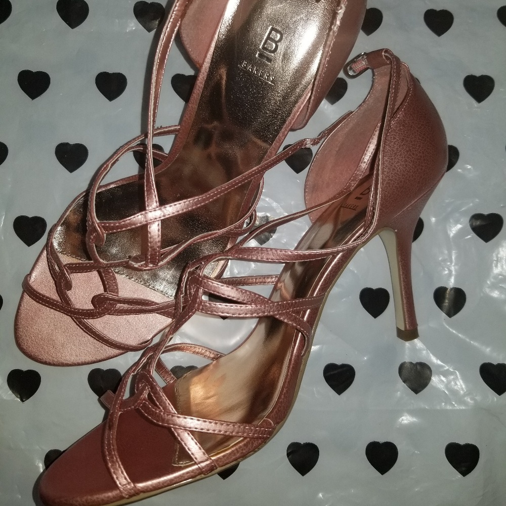 Bakers woman Metallic pink strappy heels